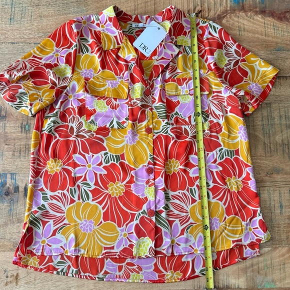 DR2 Short Sleeve Floral Button Down Blouse Size XLarge - Picture 6 of 13